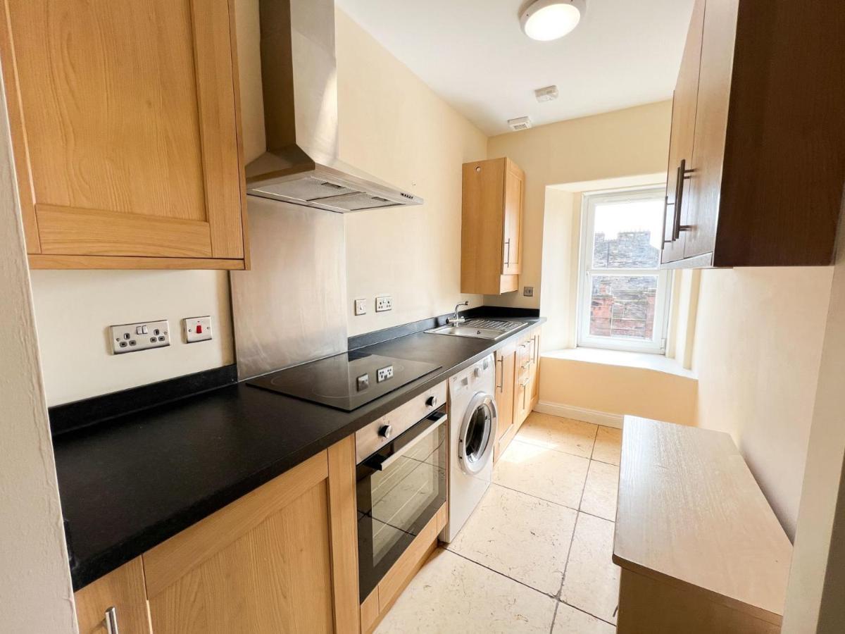 Convenient 3Br Flat On Leith Walk Apartment Единбург Екстериор снимка